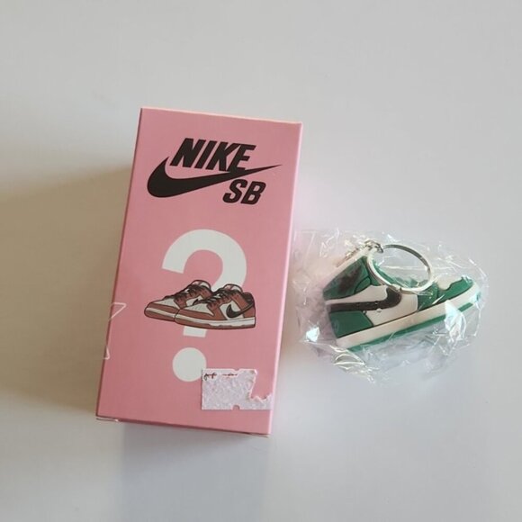 Nike Accessories - Nike SB Dunk 3D mini shoe keychain GREEN Keyring Hand-Crafted in Box New NWT